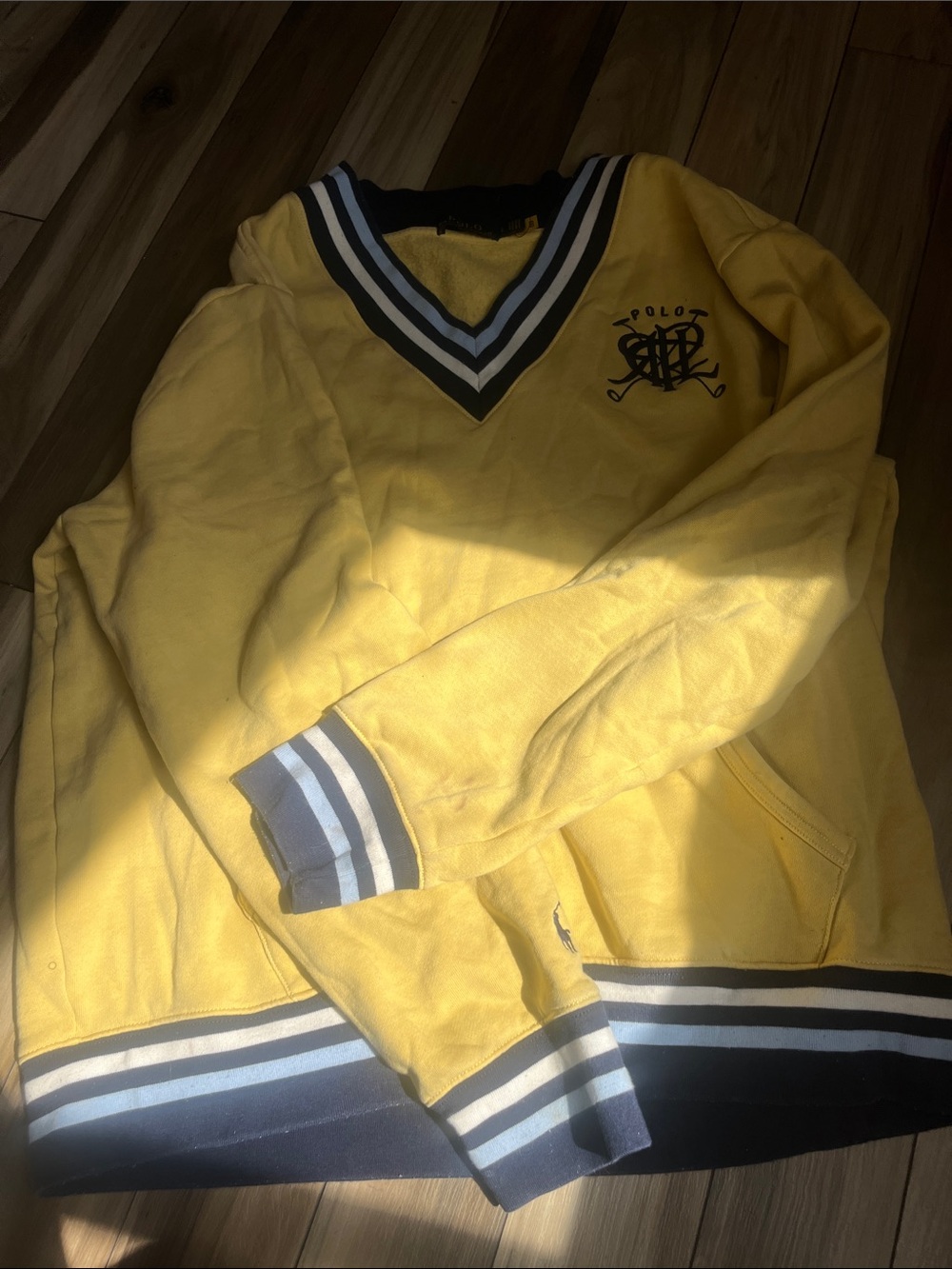 YELLOW POLO Ralph Lauren V neck